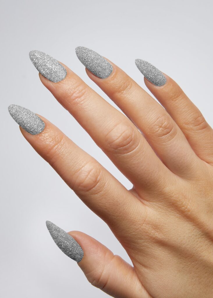 TGB_FLASHING GLITTERS_HAND PDP_12108_MOONLIGHT_FINAL_TGB WEB CROP