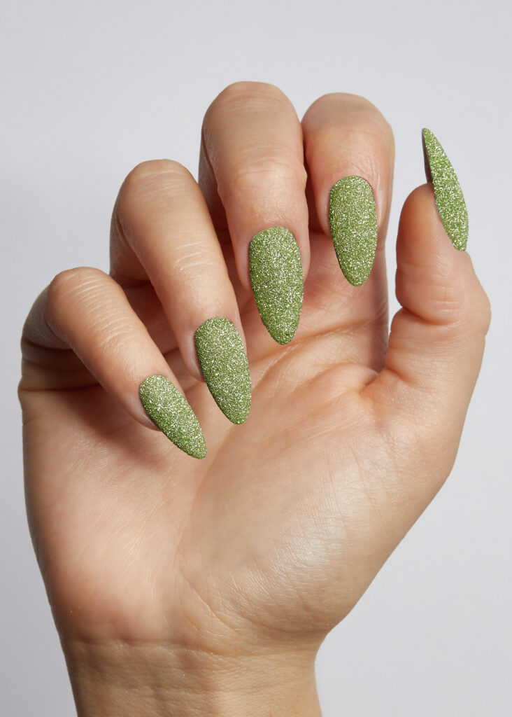 TGB_FLASHING GLITTERS_HAND PDP_12109_CANARY_FINAL_TGB WEB CROP