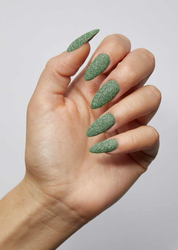 TGB_FLASHING GLITTERS_HAND PDP_12109_VERT_FINAL_TGB WEB CROP