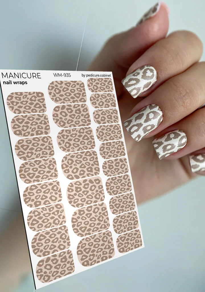 Manicure Leo monochrome. Brown. Nail wrap WM-935